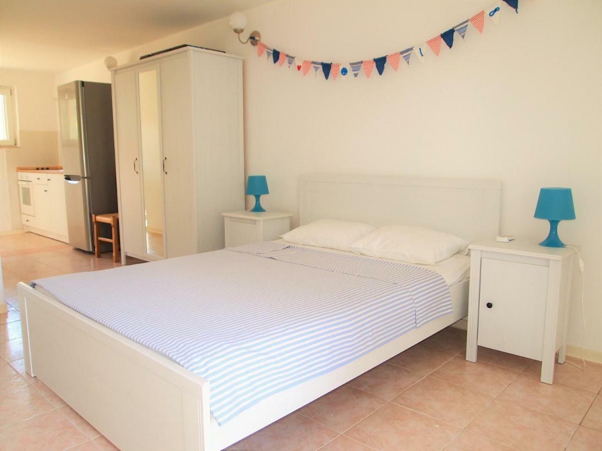 Studio Apartment Branko Novalja Buitenkant foto